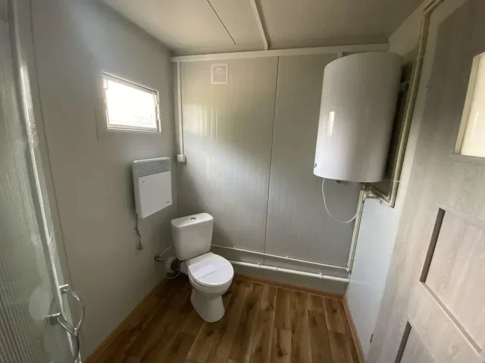 Büroinhalt 6,00 x 2,40 m